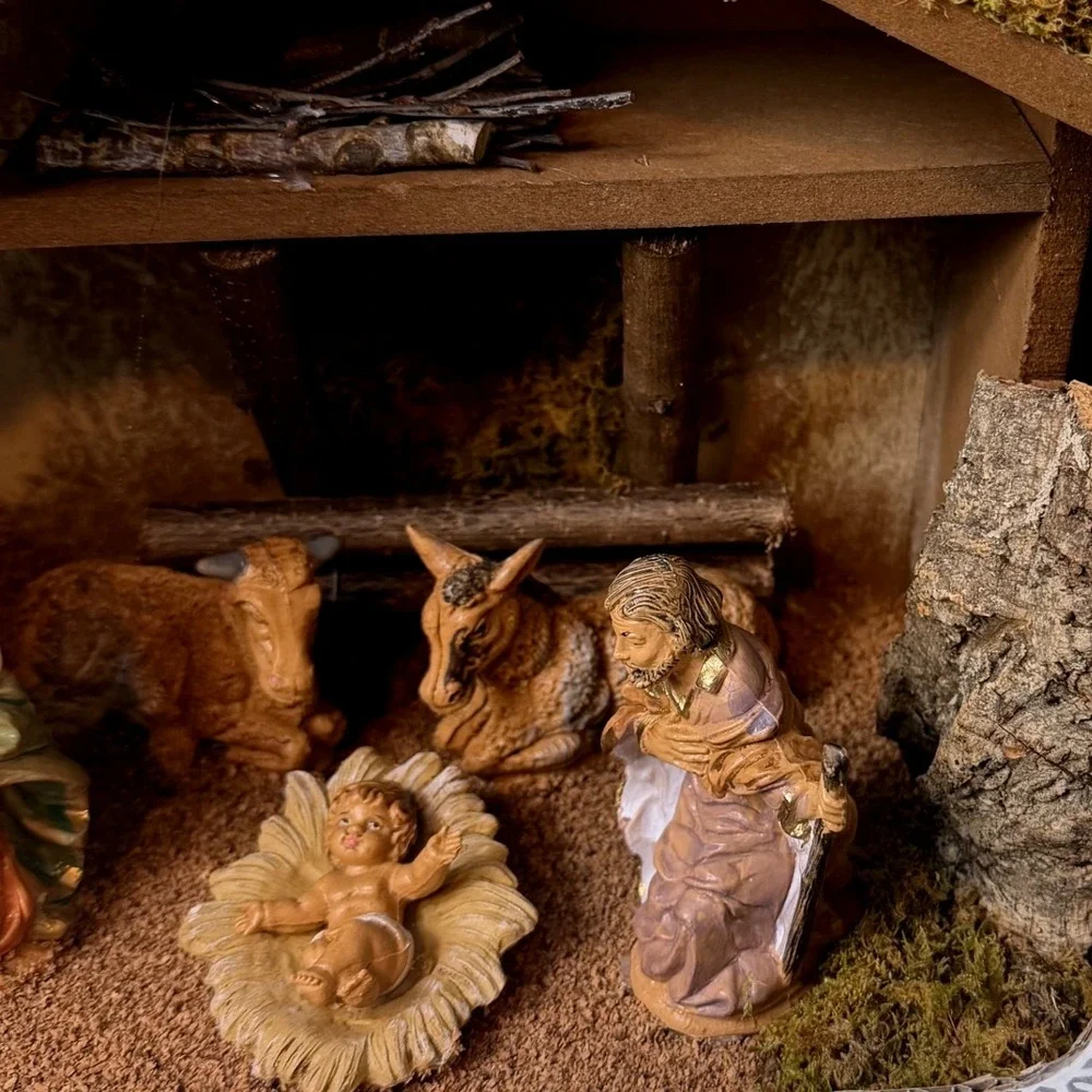 Euromarchi Made In Italy Nativity Hand-Painted Presepe Holy Family Stable NEW - Picture 5 of 12